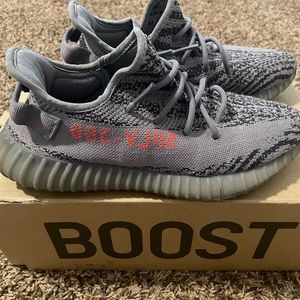 Yeezy 350 Beluga 2.0 Size 9